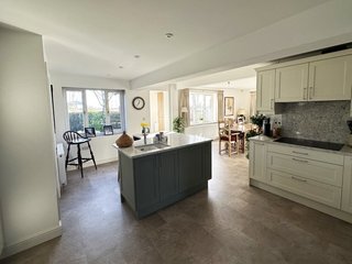 Cray Croft Kitchen finished view 3-min